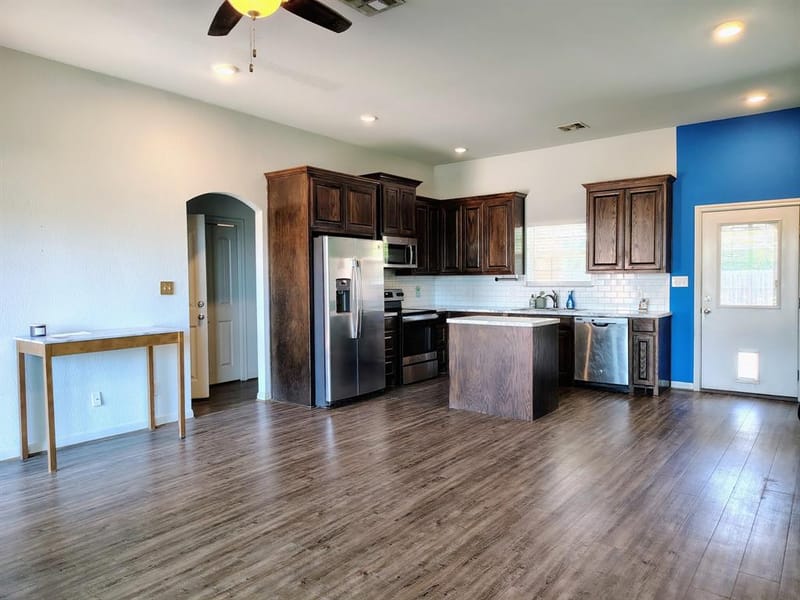 110 Tomahawk, Lacy Lakeview TX 76705 - Photo 5