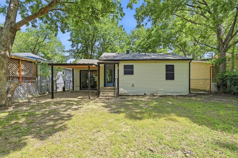 1020 W Brockett Street, Sherman TX 75092 - Photo 23