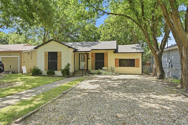 1020 W Brockett Street, Sherman TX 75092 - Photo 2
