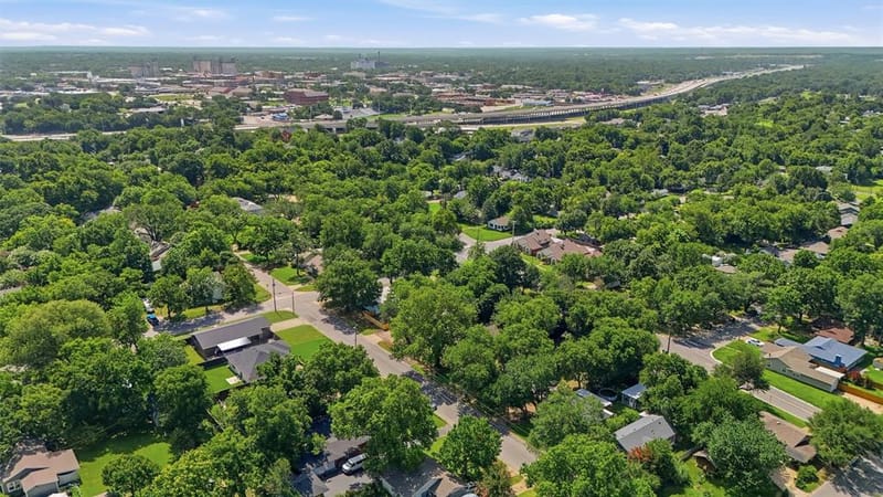 1020 W Brockett Street, Sherman TX 75092 - Photo 31