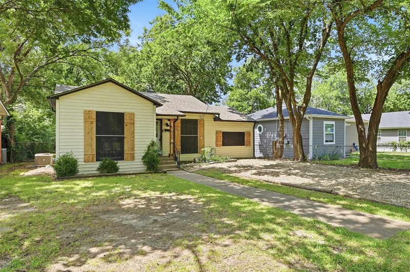 1020 W Brockett Street, Sherman TX 75092 - Photo 4