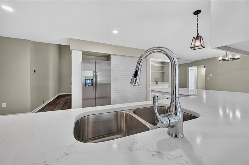 344 Woodbrook Drive, DeSoto TX 75115 - Photo 9