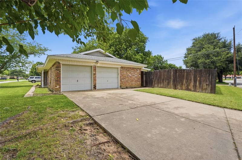837 Springdale Road, Bedford TX 76021 - Photo 28