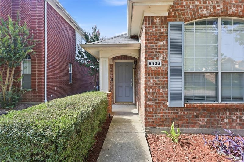 5433 Mohawk Court, The Colony TX 75056 - Photo 3