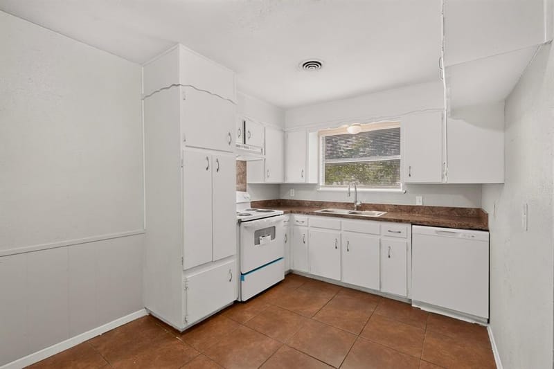 5500 Oak Grove Road, Fort Worth TX 76134 - Photo 15