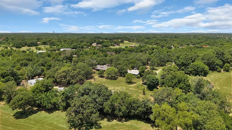 305 W Bethesda Road, Burleson TX 76028 - Photo 18