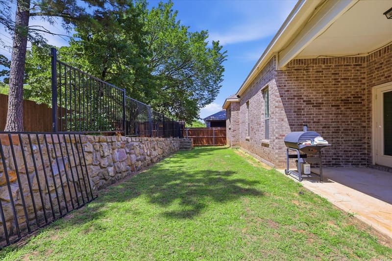 4428 Terraview Drive, Arlington TX 76001 - Photo 26