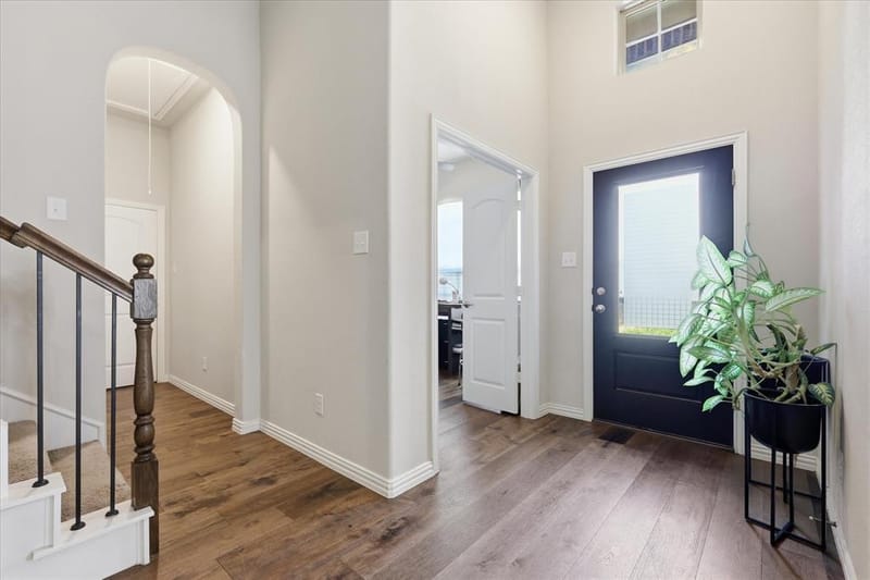 4428 Terraview Drive, Arlington TX 76001 - Photo 3
