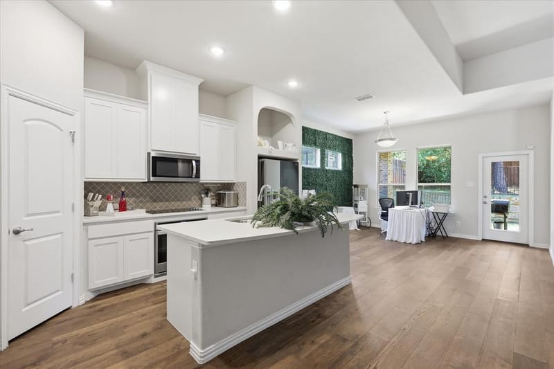 4428 Terraview Drive, Arlington TX 76001 - Photo 8