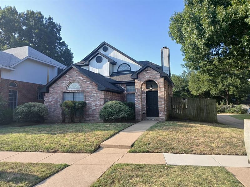 4305 Sierra Drive, Grand Prairie TX 75052
