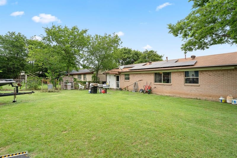 546 Sun Valley Drive, Duncanville TX 75116 - Photo 6