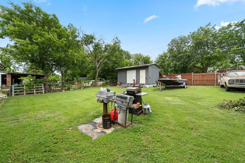 546 Sun Valley Drive, Duncanville TX 75116 - Photo 3