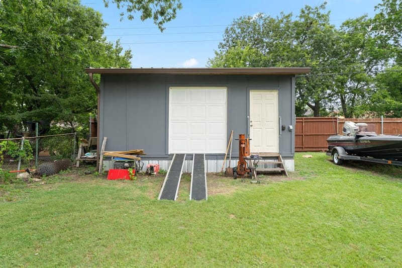 546 Sun Valley Drive, Duncanville TX 75116 - Photo 5
