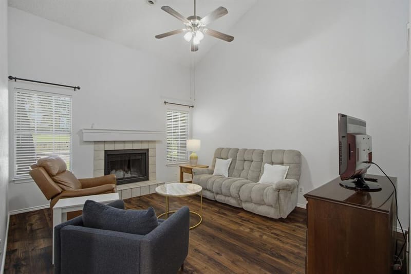 840 Creekside Drive, Lewisville TX 75067 - Photo 6