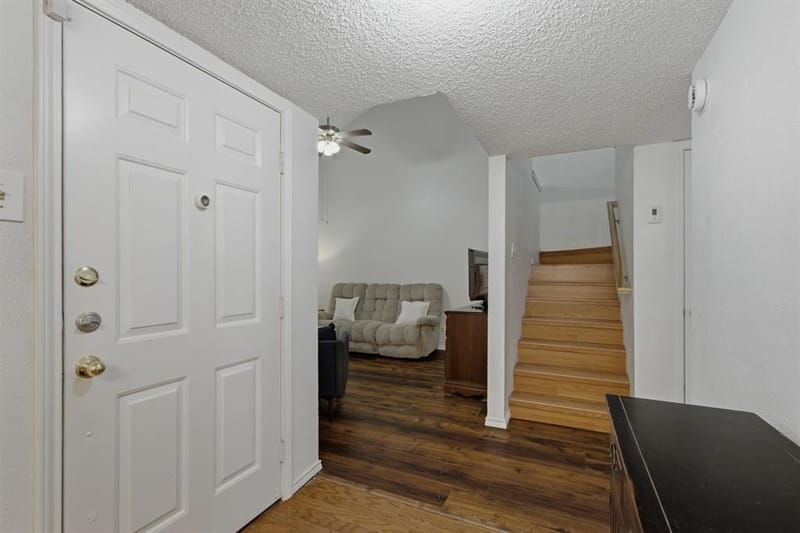 840 Creekside Drive, Lewisville TX 75067 - Photo 5