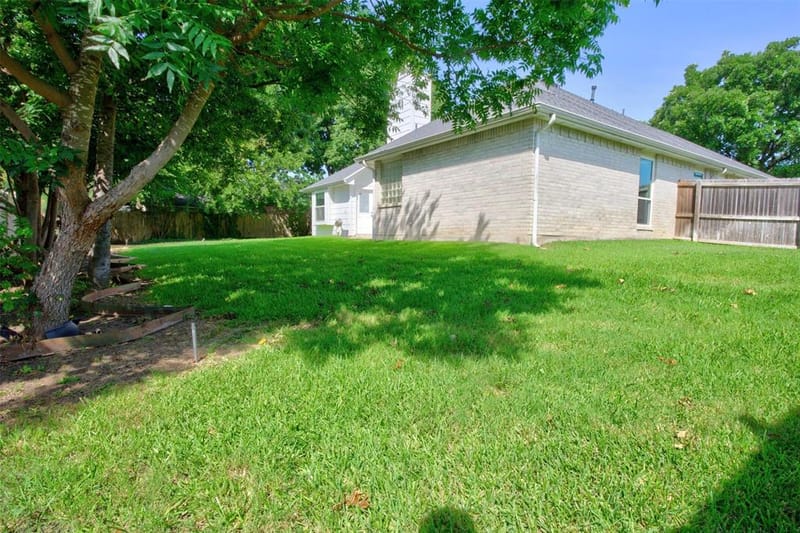1005 Wilderness Trail, Crowley TX 76036 - Photo 22