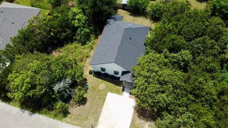 819 Arkansas River Drive, Granbury TX 76048 - Photo 2