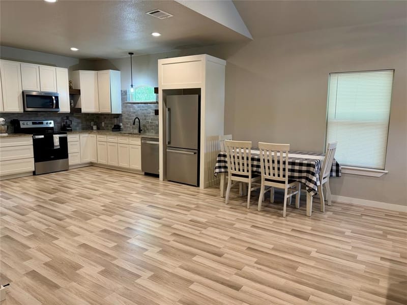 819 Arkansas River Drive, Granbury TX 76048 - Photo 8