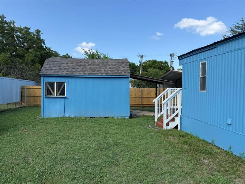 242 Cobb Avenue, Van Alstyne TX 75495 - Photo 12