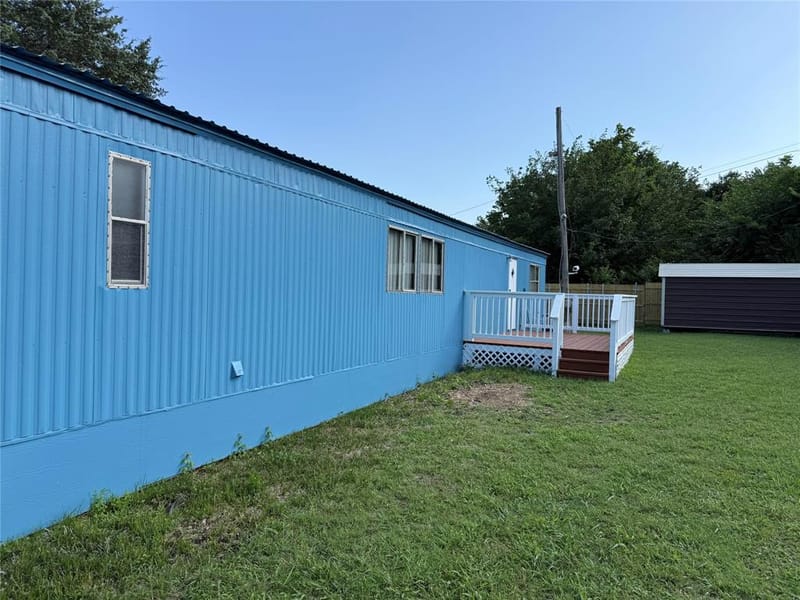 242 Cobb Avenue, Van Alstyne TX 75495 - Photo 10