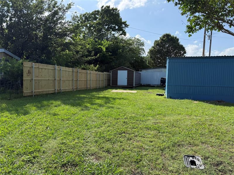 242 Cobb Avenue, Van Alstyne TX 75495 - Photo 15