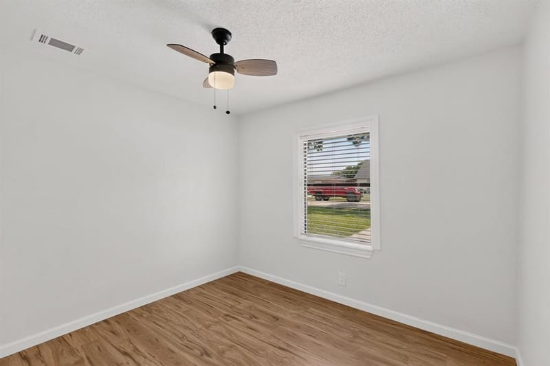 813 Travis Street, Garland TX 75040 - Photo 16