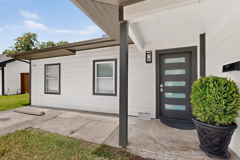 813 Travis Street, Garland TX 75040 - Photo 5