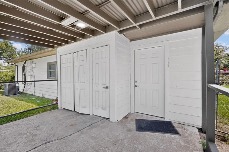 813 Travis Street, Garland TX 75040 - Photo 30