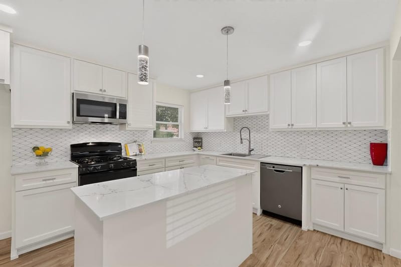 813 Travis Street, Garland TX 75040 - Photo 10