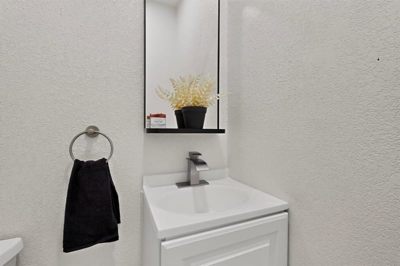 813 Travis Street, Garland TX 75040 - Photo 19