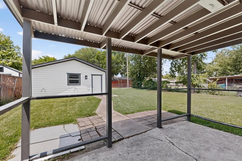 813 Travis Street, Garland TX 75040 - Photo 31