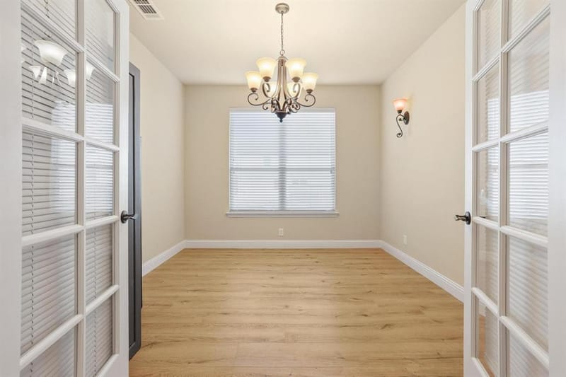 223 Thompson Drive, Van Alstyne TX 75495 - Photo 6