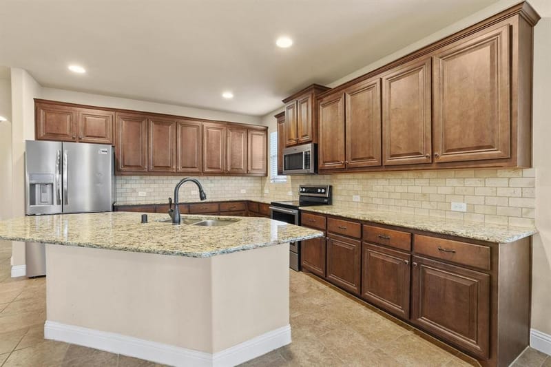 223 Thompson Drive, Van Alstyne TX 75495 - Photo 11