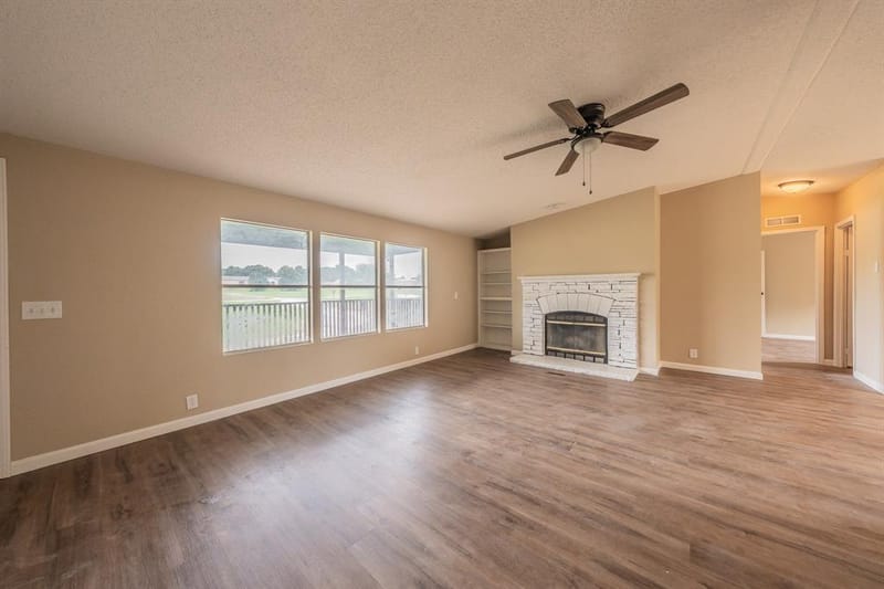 153 Clay Court, Springtown TX 76082 - Photo 2