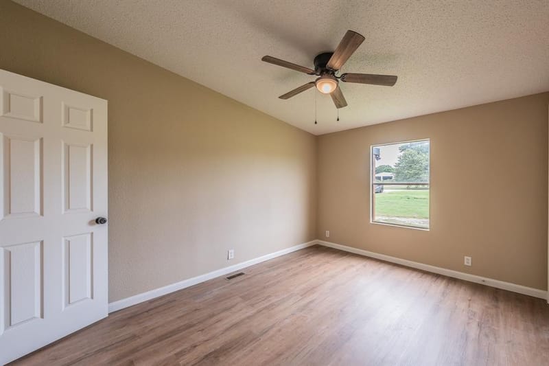 153 Clay Court, Springtown TX 76082 - Photo 28
