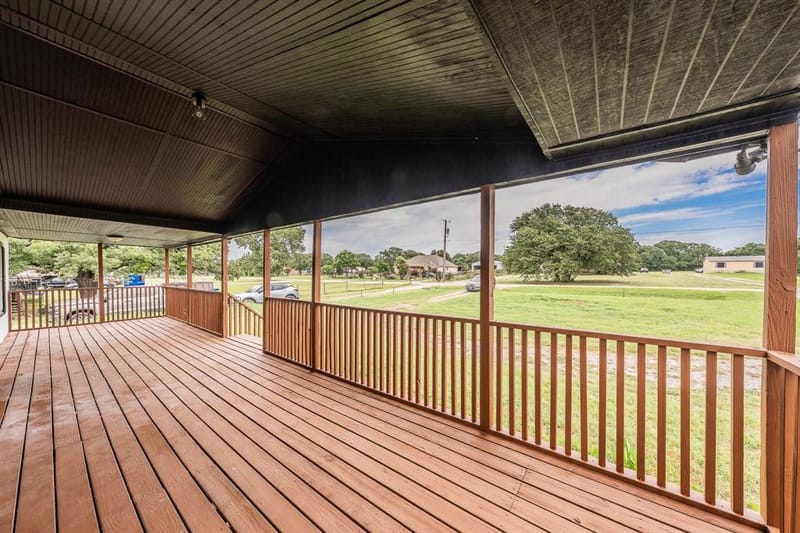 153 Clay Court, Springtown TX 76082 - Photo 5