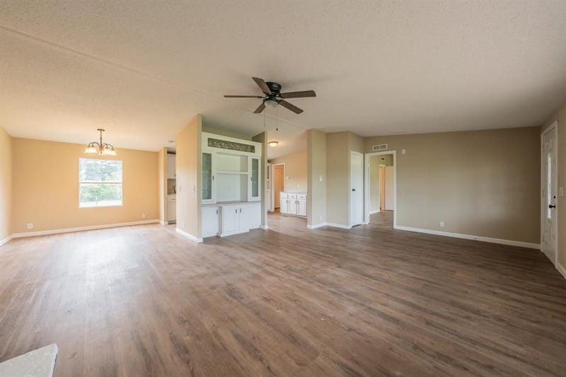 153 Clay Court, Springtown TX 76082 - Photo 9