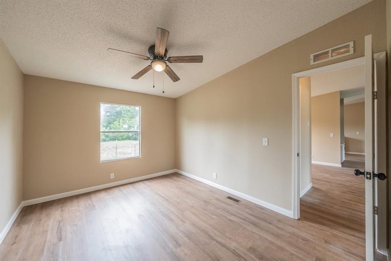 153 Clay Court, Springtown TX 76082 - Photo 34