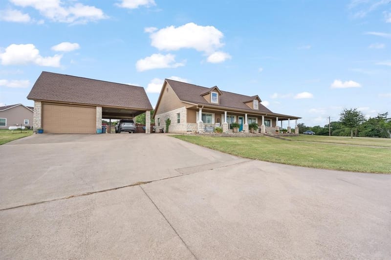 4515 E Renfro Street, Alvarado TX 76009 - Photo 4