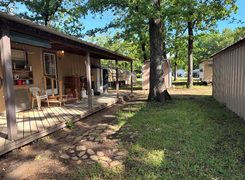 408 Private Road 7702, Emory TX 75440 - Photo 10
