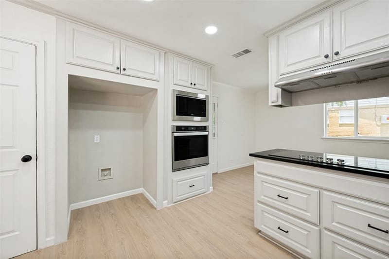 1717 Monaco Drive, Arlington TX 76010 - Photo 9