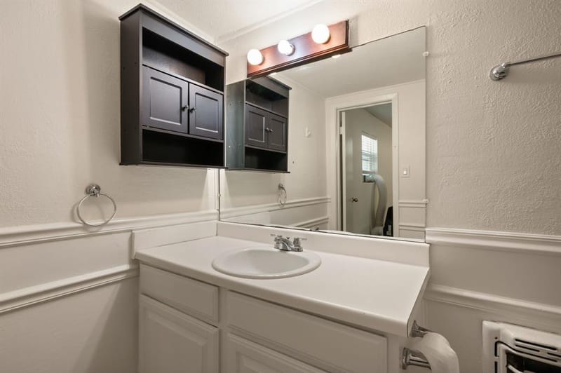 1625 Meadowbrook Drive, Garland TX 75042 - Photo 22