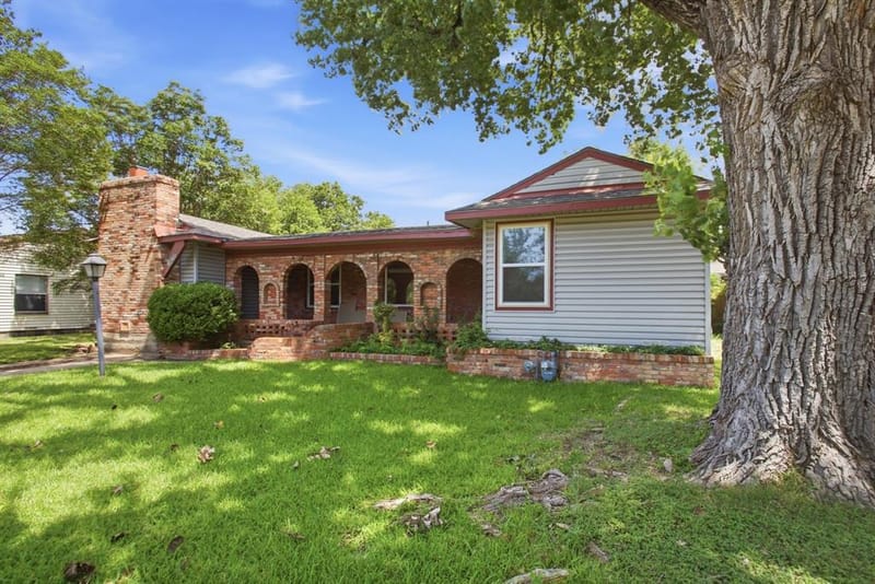 1625 Meadowbrook Drive, Garland TX 75042 - Photo 32