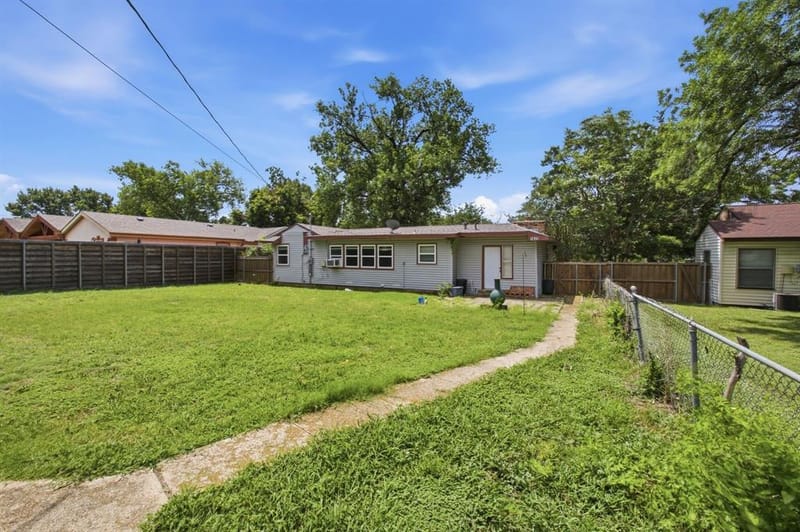 1625 Meadowbrook Drive, Garland TX 75042 - Photo 31
