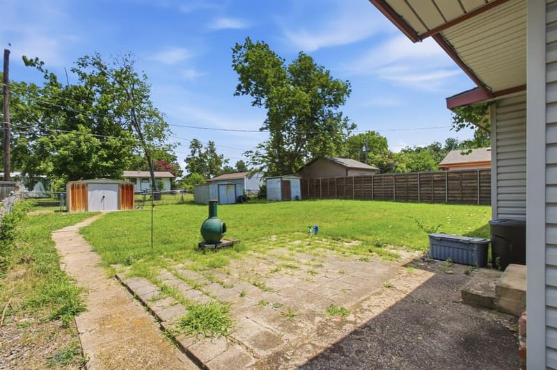 1625 Meadowbrook Drive, Garland TX 75042 - Photo 29