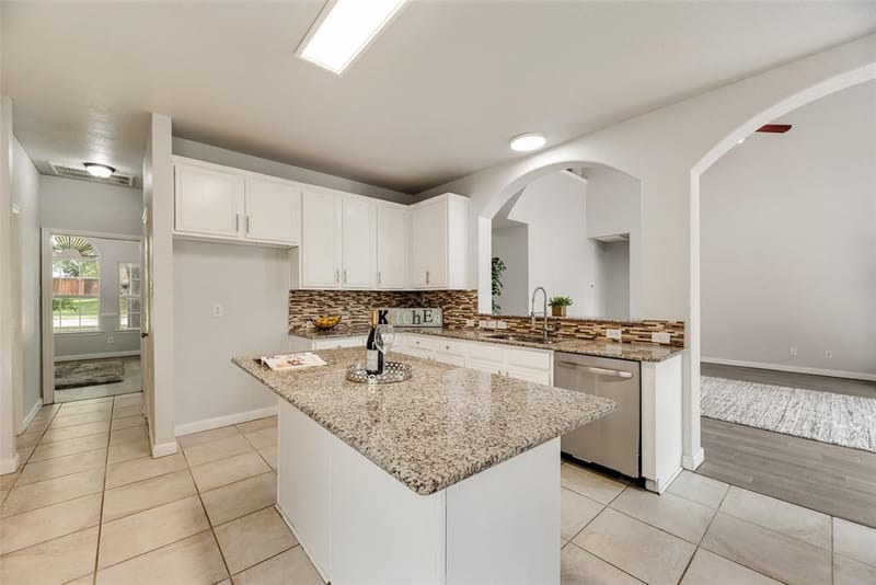 3516 THORP SPRINGS Drive, Plano TX 75025 - Photo 8