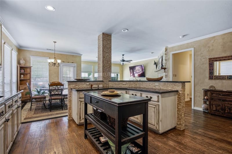 7313 Braemar Terrace, McKinney TX 75071 - Photo 13