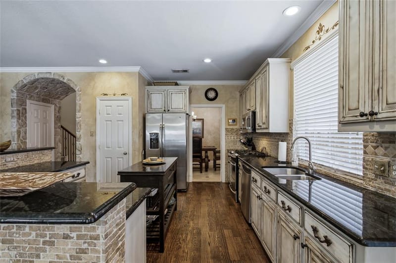 7313 Braemar Terrace, McKinney TX 75071 - Photo 11