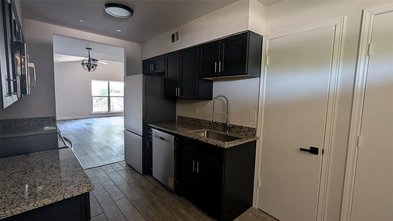 11410 Park Central Place # C, Dallas TX 75230 - Photo 15