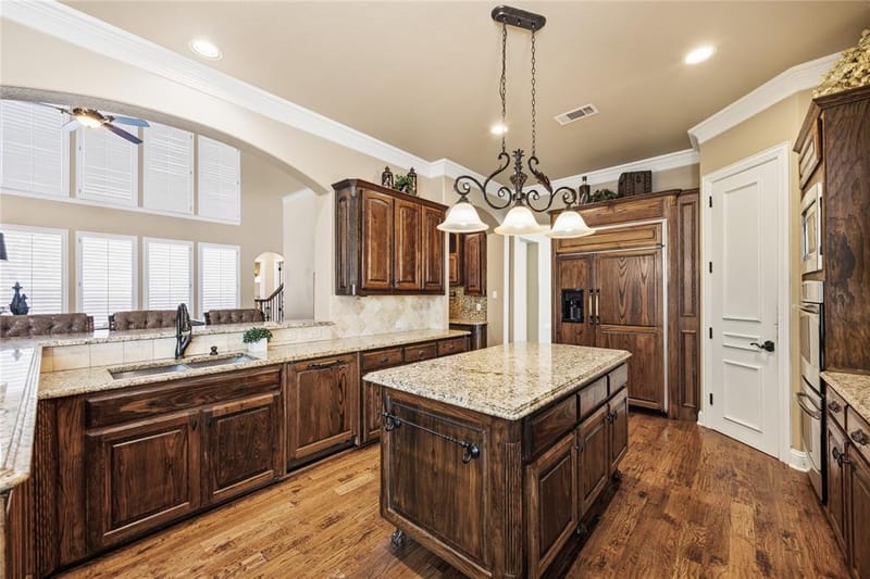 7040 Whisperfield Drive, Plano TX 75024 - Photo 10